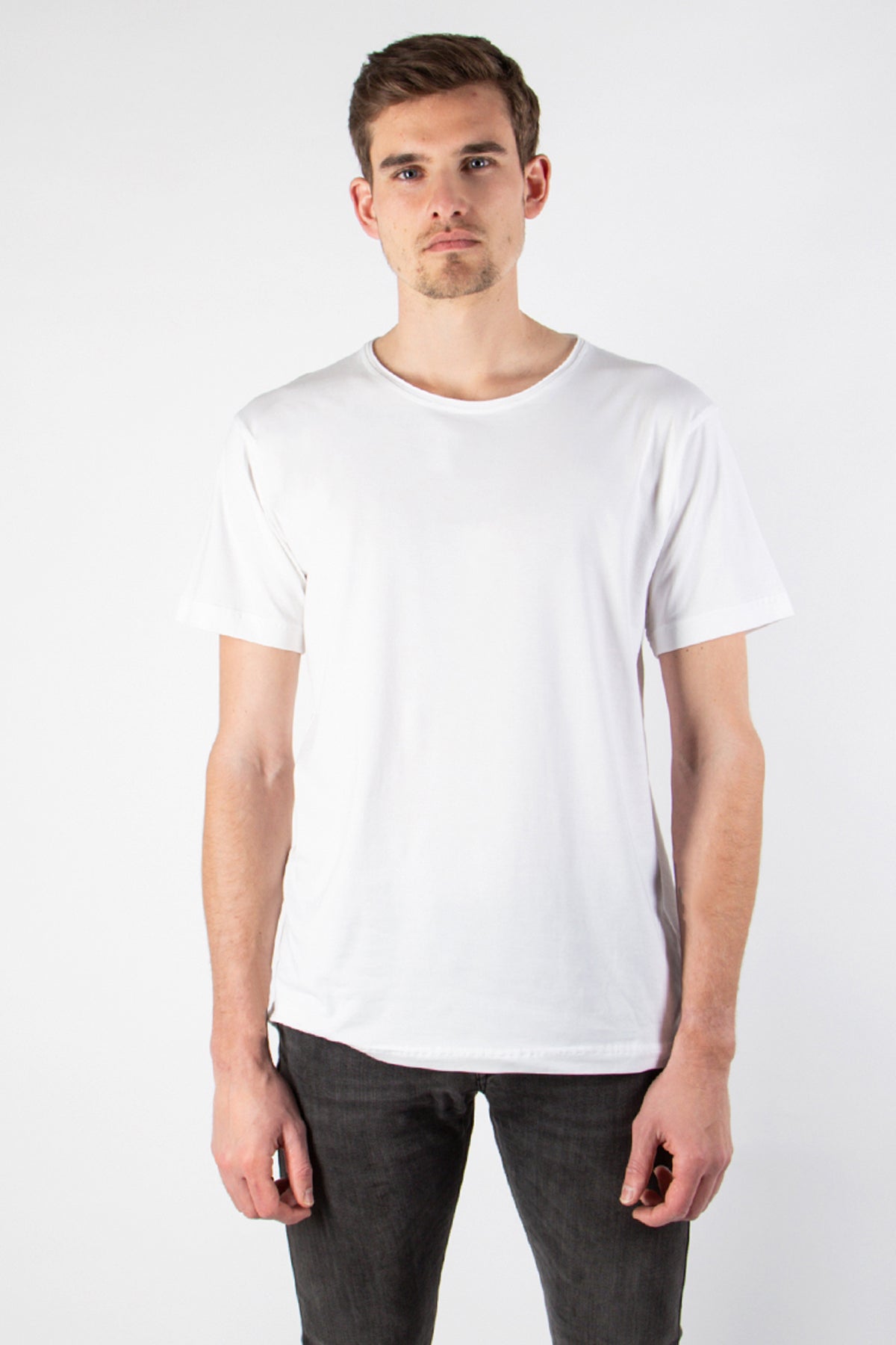 Sujr Tee - white